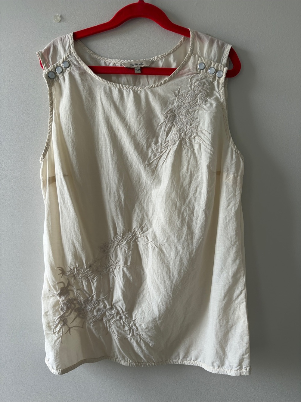 RW&CO. Cream Sleeveless Embroidered Tank with Shoulder Buttons